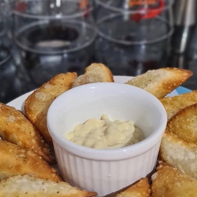 Pastelzinho com recheio de camarão